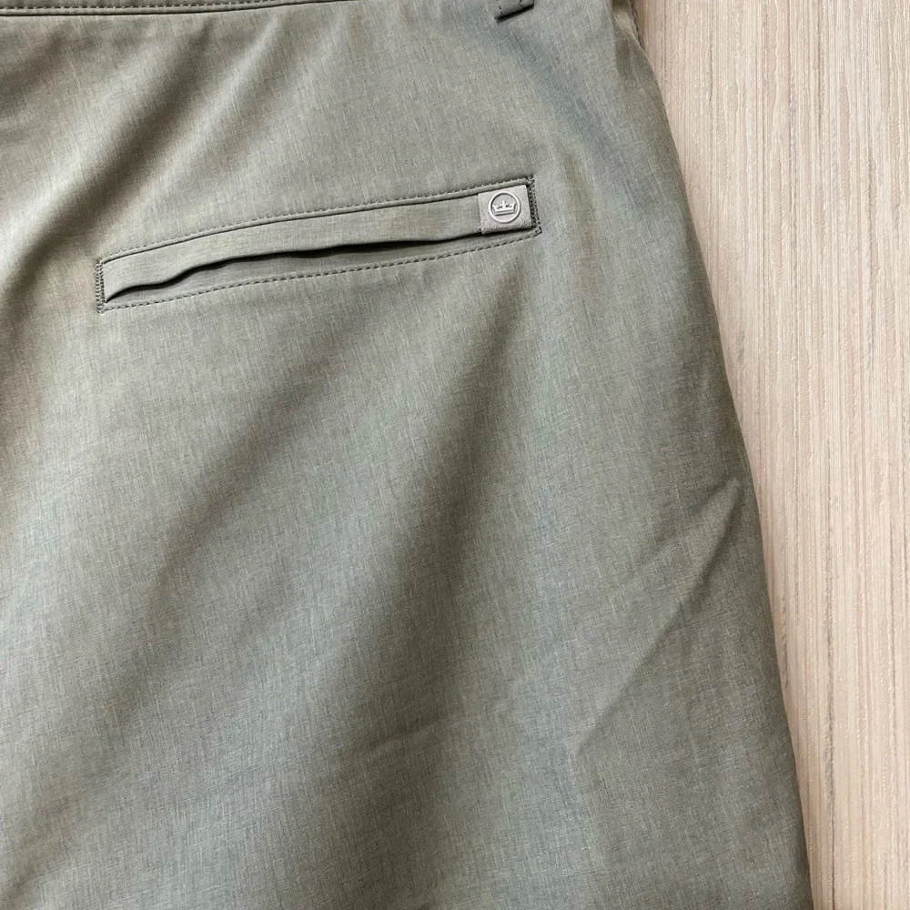 Peter Millar Men's Performance Shorts Size 40 Gray Golf Casual Grey - Picture 3 of 6